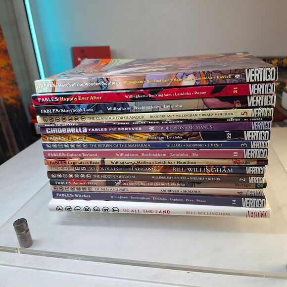 Fables Lot Of 15 Graphic Novels: Fables Vol. 22: Farewell + TPBs - Picture 2 of 6